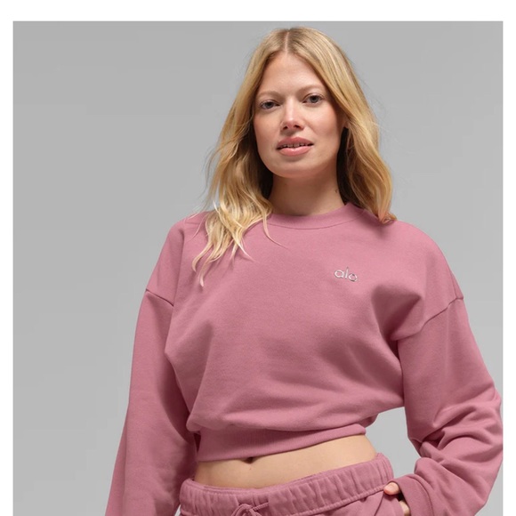 ALO Yoga Pink Sweatshirt - Picture 2 of 3